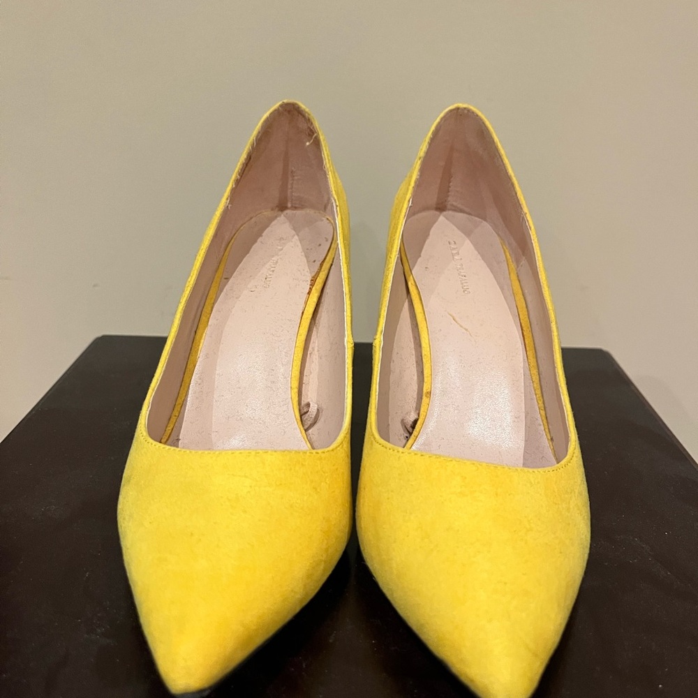 Zara Yellow Suede Pointed-Toe Women's Pumps